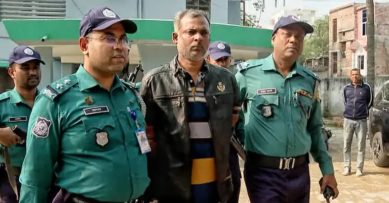 পুলিশ হেফাজতে আসামি